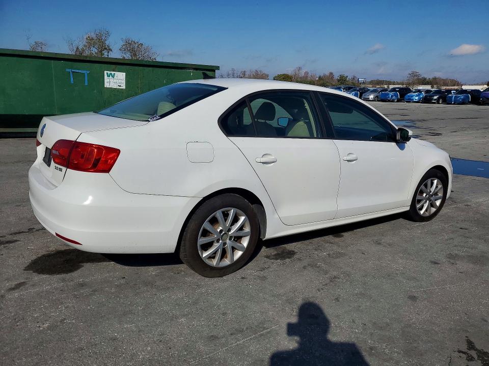 Photo 3 from auction – 2012 VOLKSWAGEN JETTA SE with VIN 3VWDP7AJ6CM367965