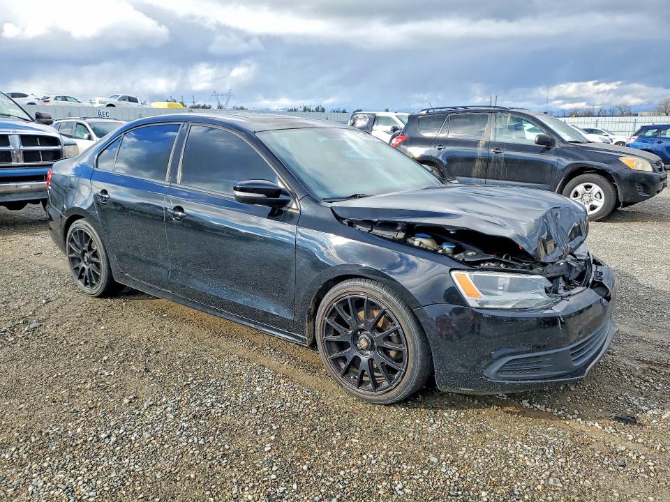 Photo 4 from auction – 2011 VOLKSWAGEN JETTA with VIN 3VWDZ7AJ5BM077774
