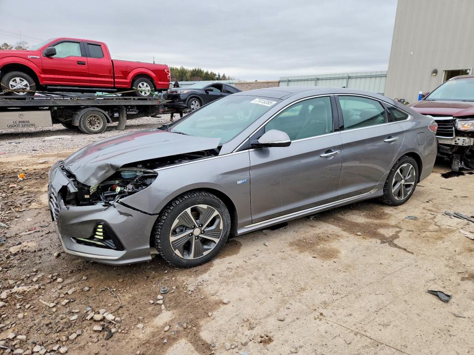 HYUNDAI SONATA HYB 2018 with VIN KMHE34L39JA080755 - Photo from auction