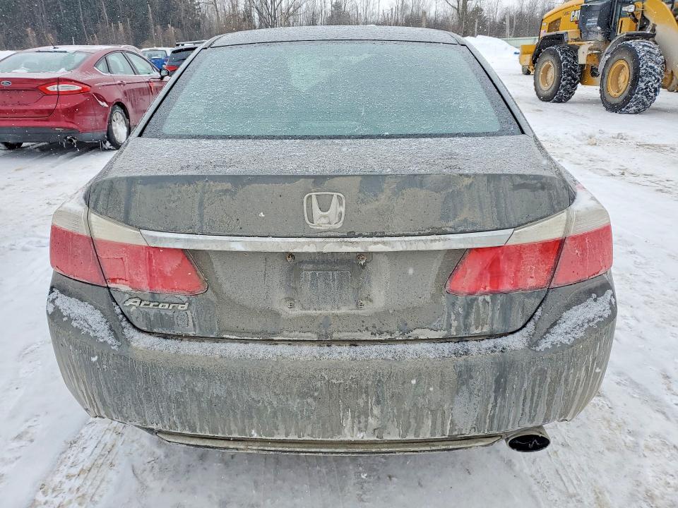 Photo 6 from auction – 2015 HONDA ACCORD with VIN 1HGCR2F38FA014720