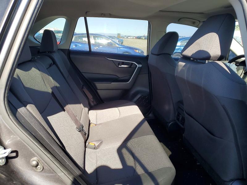 Photo 11 from auction – 2019 TOYOTA RAV4 with VIN JTMW1RFV9KJ013728