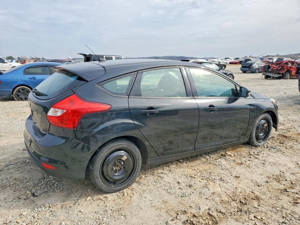 Photo 3 from auction – 2014 FORD FOCUS SE with VIN 1FADP3K26EL257625