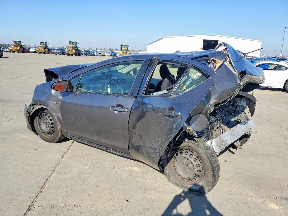 Photo 2 from auction – 2013 TOYOTA PRIUS C with VIN JTDKDTB34D1552266