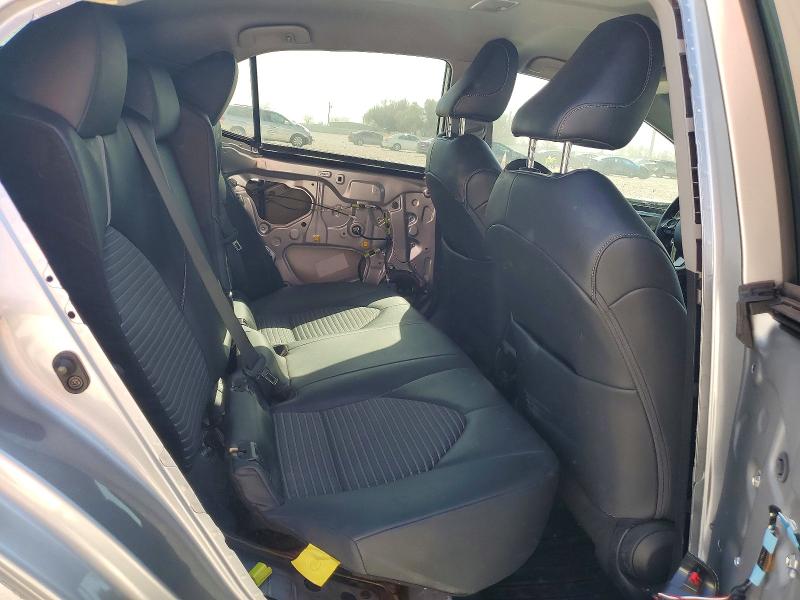 Photo 10 from auction – 2022 TOYOTA CAMRY with VIN 4T1T11AK2NU687588