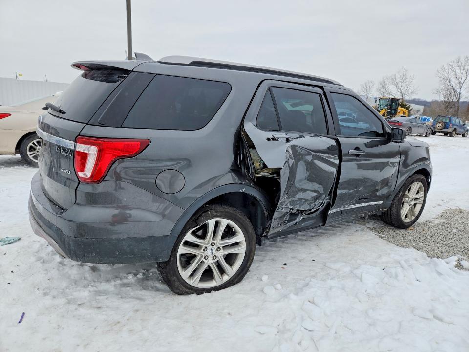Photo 3 from auction – 2017 FORD EXPLORER with VIN 1FM5K8D89HGA73400