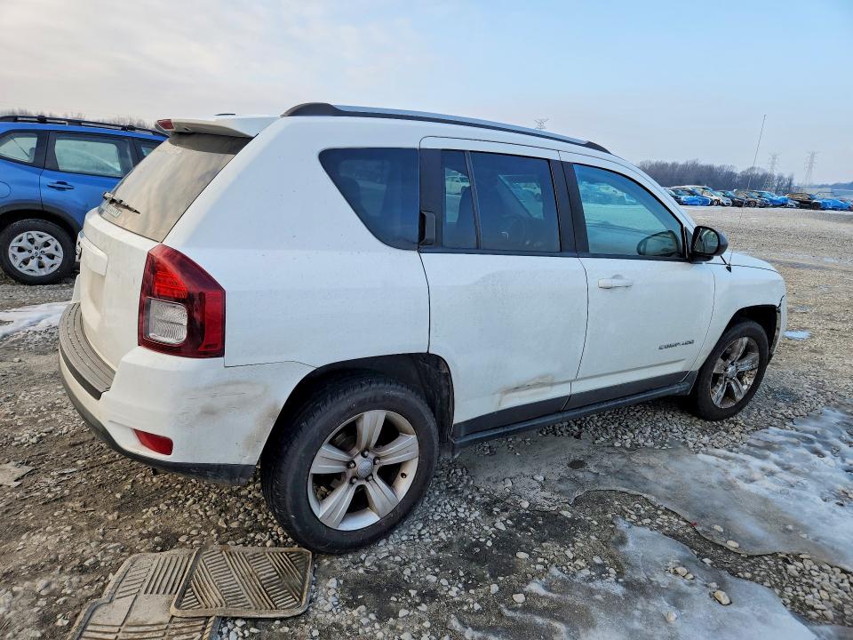 Photo 3 from auction – 2015 JEEP COMPASS with VIN 1C4NJDBB4FD437462