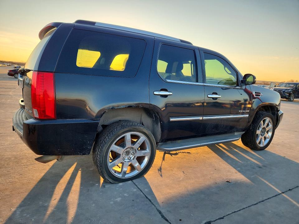 Photo 3 from auction – 2010 CADILLAC ESCALADE with VIN 1GYUKAEF5AR249769