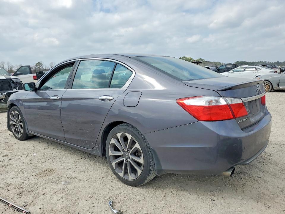 Photo 2 from auction – 2015 HONDA ACCORD with VIN 1HGCR2F52FA000894