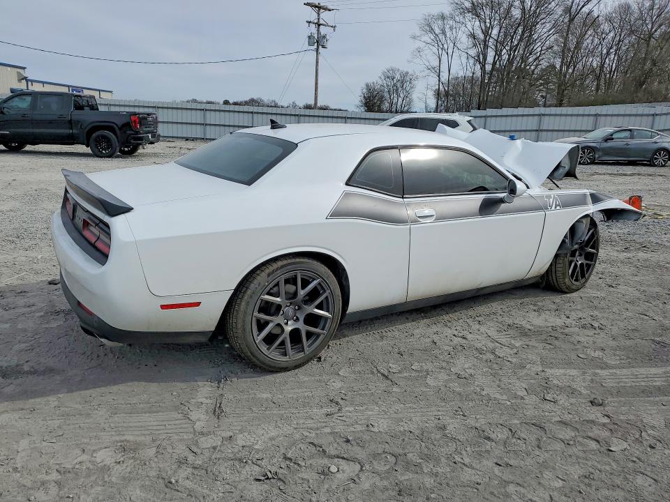 Photo 3 from auction – 2017 DODGE CHALLENGER with VIN 2C3CDZBT5HH628922