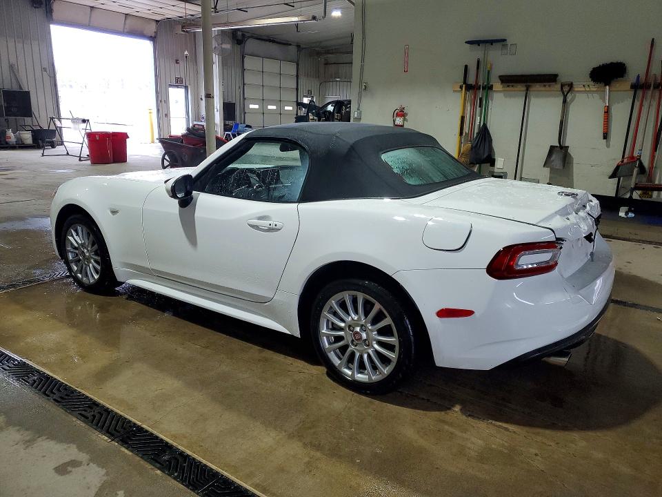 صورة رقم 2 من المزاد - 2017 FIAT 124 SPIDER مع VIN JC1NFAEK3H0106844