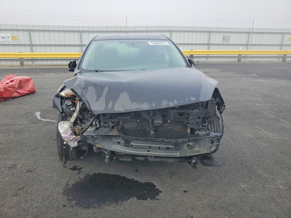 Photo 5 from auction – 2011 MAZDA 3 with VIN JM1BL1VF3B1900326