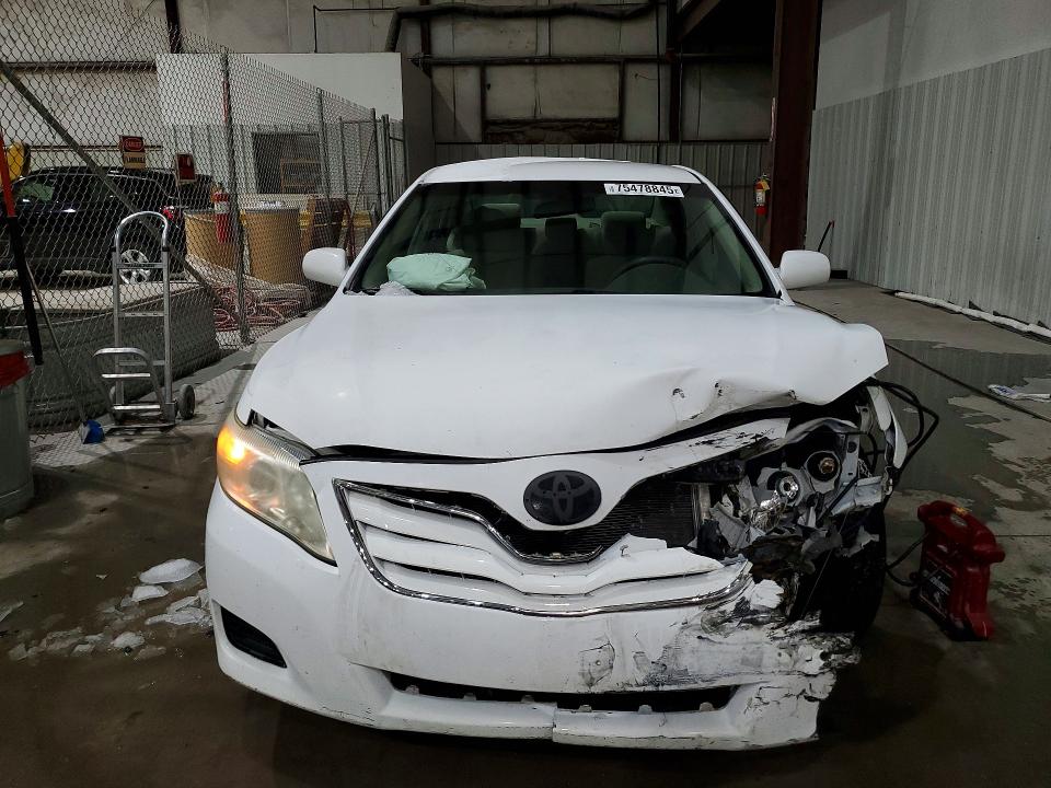 Photo 5 from auction – 2011 TOYOTA CAMRY with VIN 4T1BF3EK4BU676302