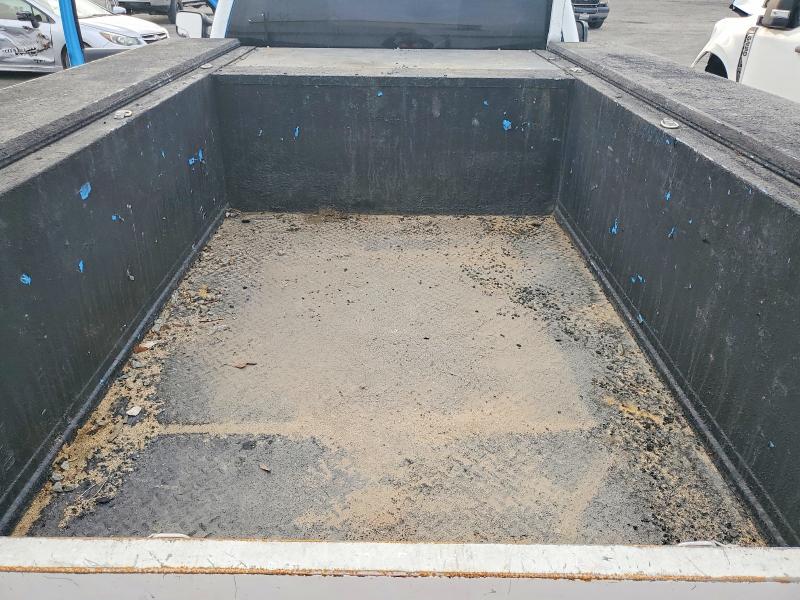 Photo 10 from auction – 2006 GMC SIERRA with VIN 1GDHC24UX6E285414