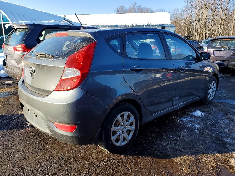 Foto 3 de la subasta – 2012 HYUNDAI ACCENT con VIN KMHCT5AE8CU035647