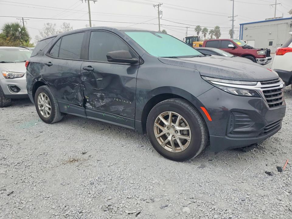 Photo 4 from auction – 2022 CHEVROLET EQUINOX with VIN 3GNAXHEV5NS160255