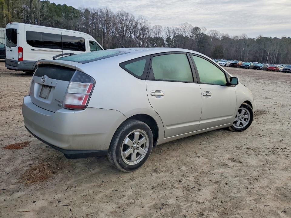 Photo 3 from auction – 2005 TOYOTA PRIUS with VIN JTDKB20U757022268