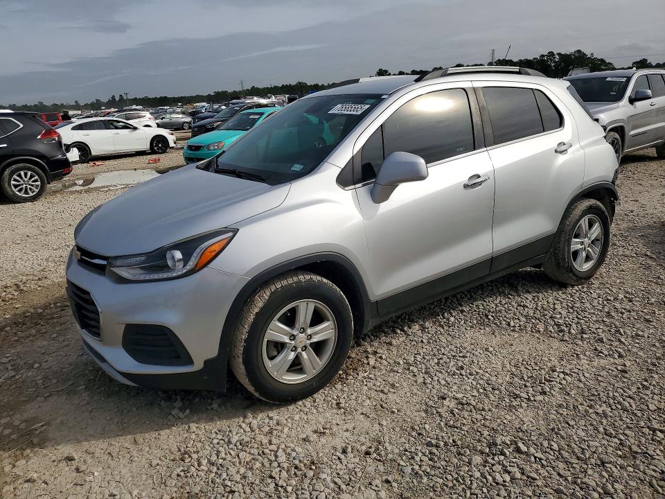CHEVROLET TRAX 2018 with VIN KL7CJLSB9JB726291 - Photo from auction