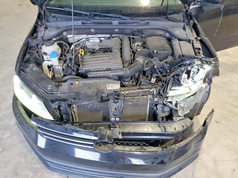 Photo 11 from auction – 2017 VOLKSWAGEN JETTA with VIN 3VW2B7AJ3HM329302