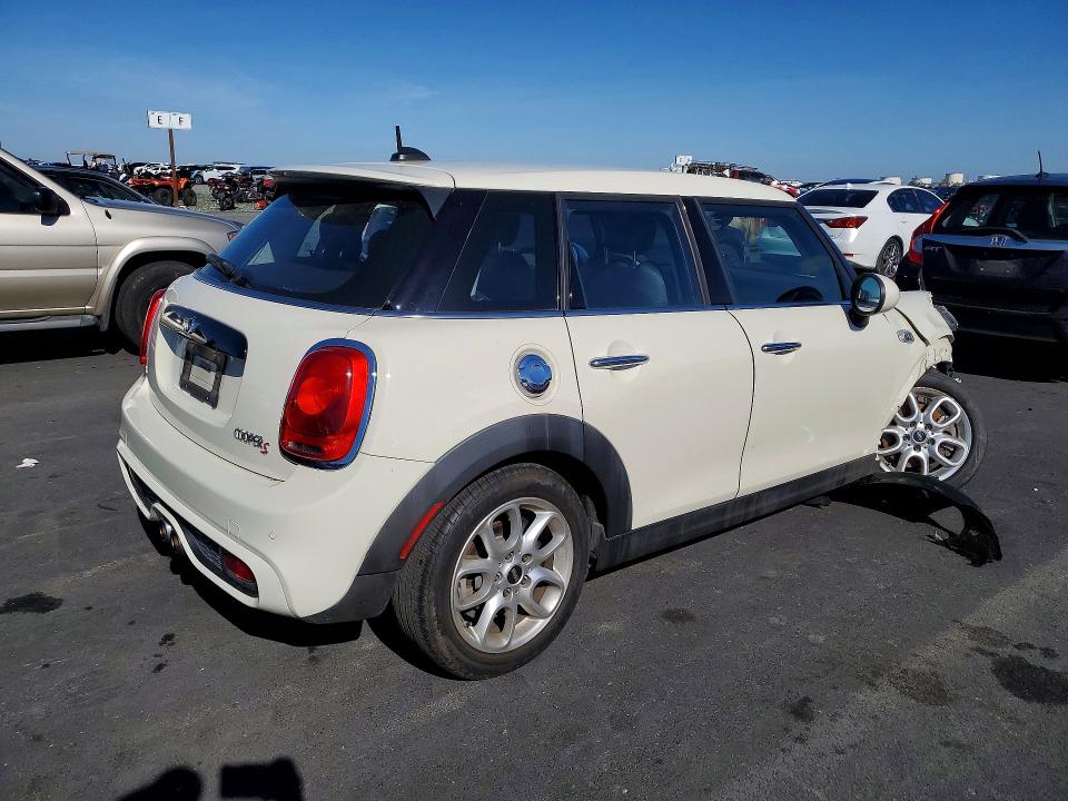 Photo 3 from auction – 2017 MINI COOPER with VIN WMWXU3C54H2D32034
