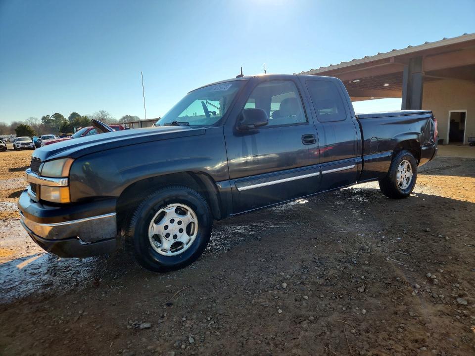 CHEVROLET SILVERADO 2004 with VIN 2GCEC19V041134924 - Photo from auction