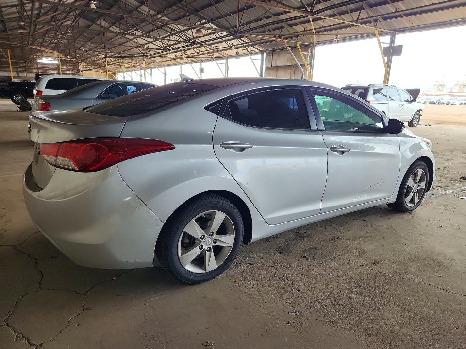 Photo 3 from auction – 2012 HYUNDAI ELANTRA with VIN KMHDH4AE6CU345666