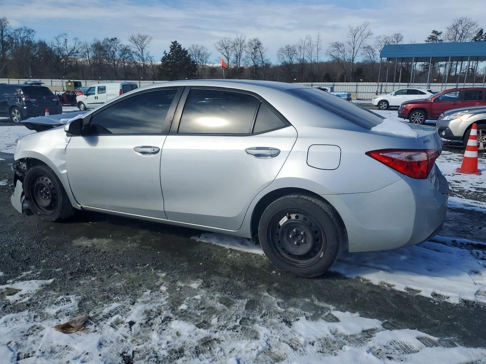 Photo 2 from auction – 2018 TOYOTA COROLLA with VIN 5YFBURHE8JP773629