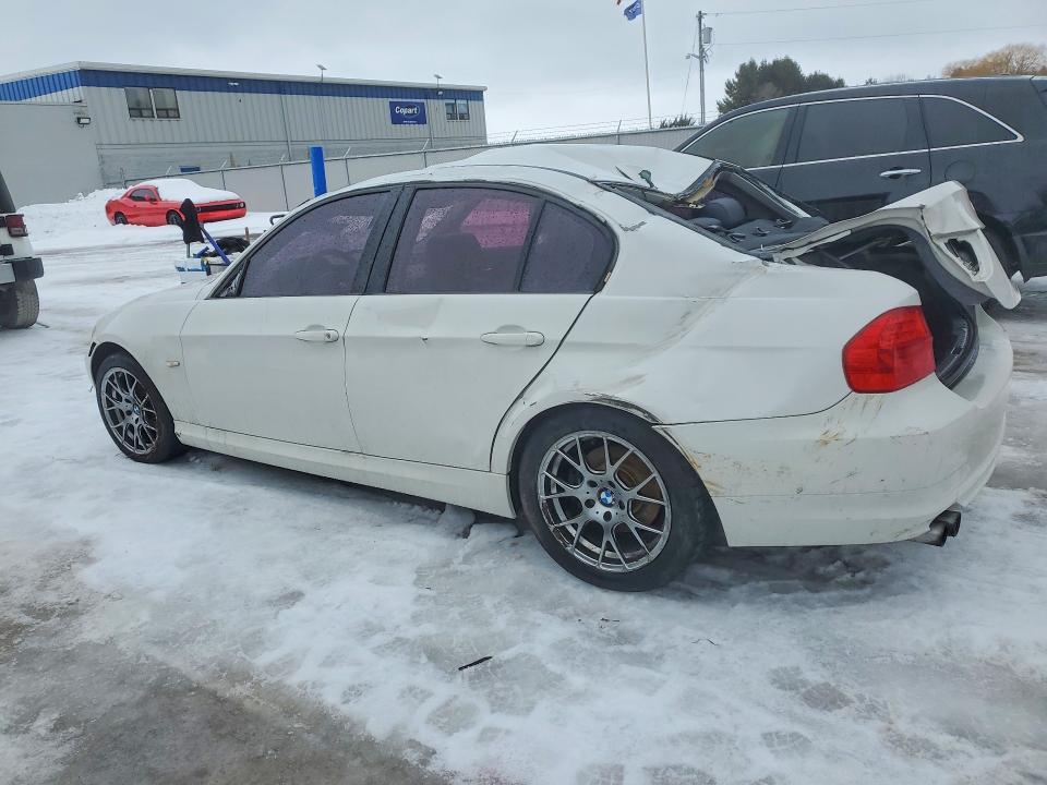Photo 2 from auction – 2011 BMW 323 with VIN WBAPG7C52BA936559