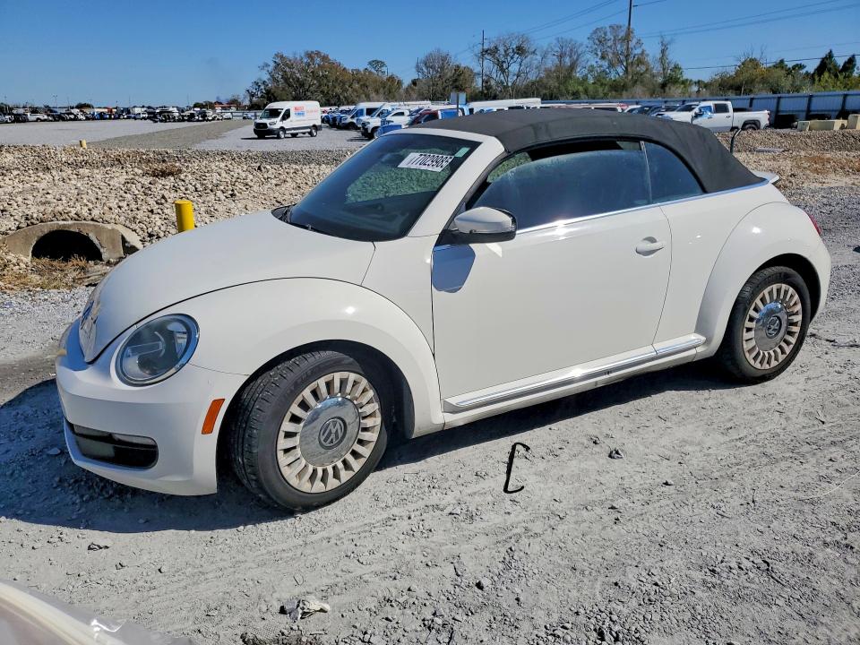 Photo 1 from auction – 2014 VOLKSWAGEN BEETLE with VIN 3VW5P7AT2EM801517