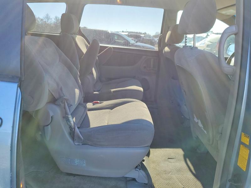 Photo 11 from auction – 2007 TOYOTA SIENNA with VIN 5TDZK23C27S024679