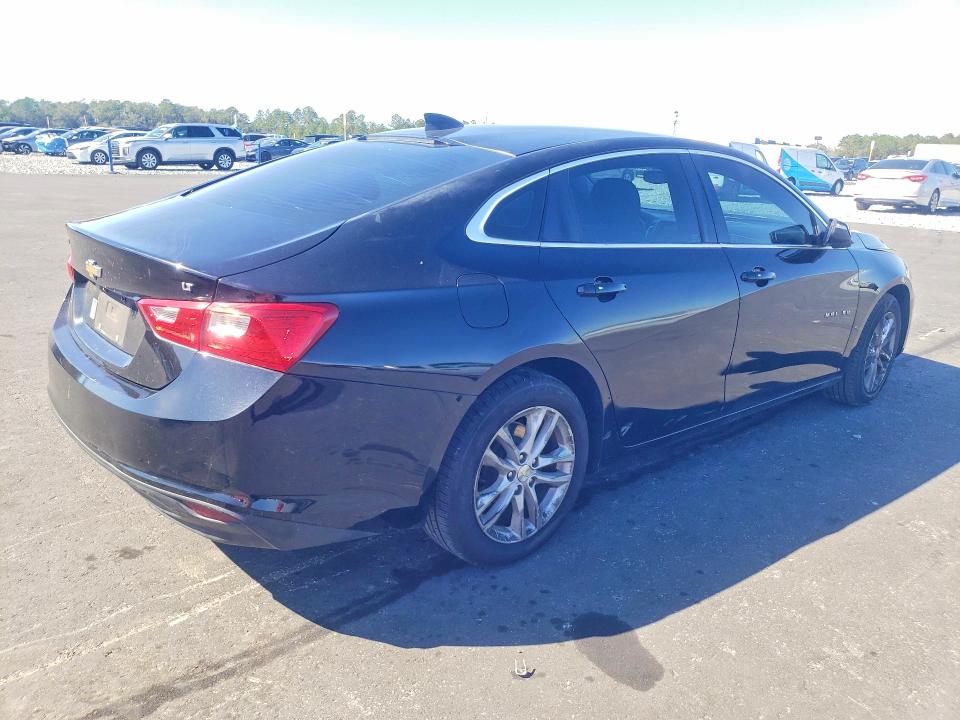 Photo 3 from auction – 2017 CHEVROLET MALIBU with VIN 1G1ZE5ST1HF219273