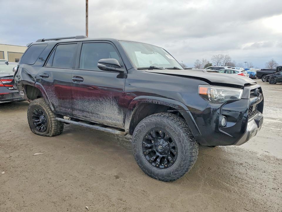 Photo 4 from auction – 2020 TOYOTA 4RUNNER SR with VIN JTEBU5JR5L5826725