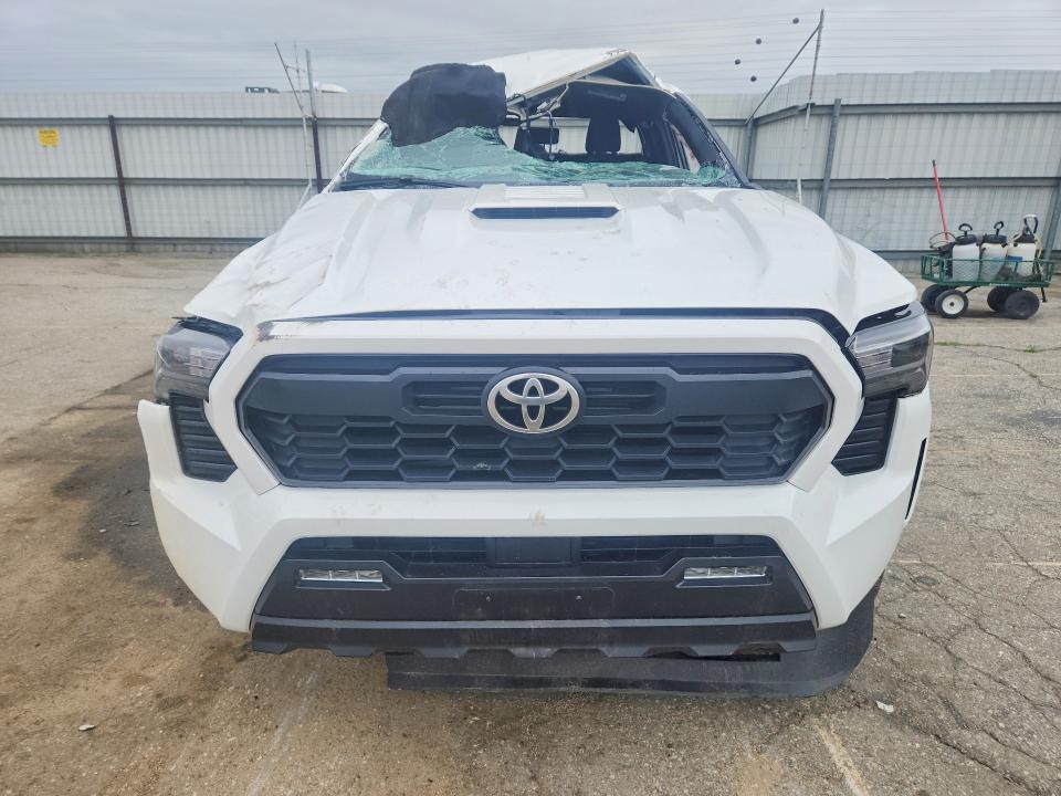 Photo 5 from auction – 2024 TOYOTA TACOMA with VIN 3TMLB5JN8RM080060