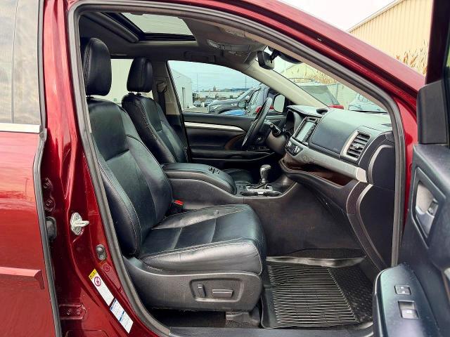 Photo 5 from auction – 2018 TOYOTA HIGHLANDER with VIN 5TDJZRFH8JS846063