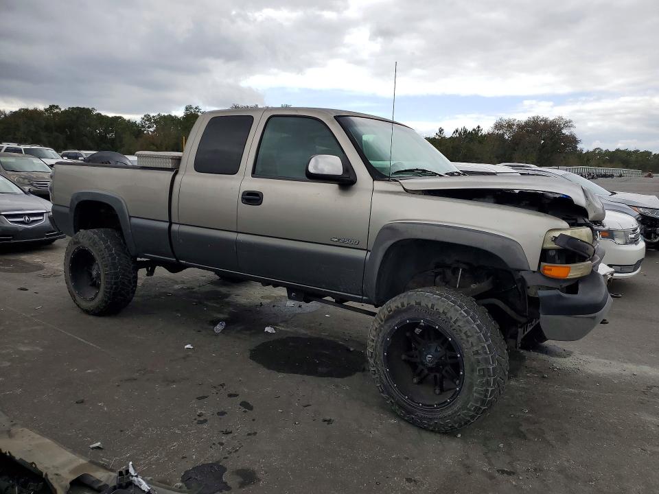 Photo 4 from auction – 2000 CHEVROLET SILVERADO with VIN 1GCGK29U0YE271343