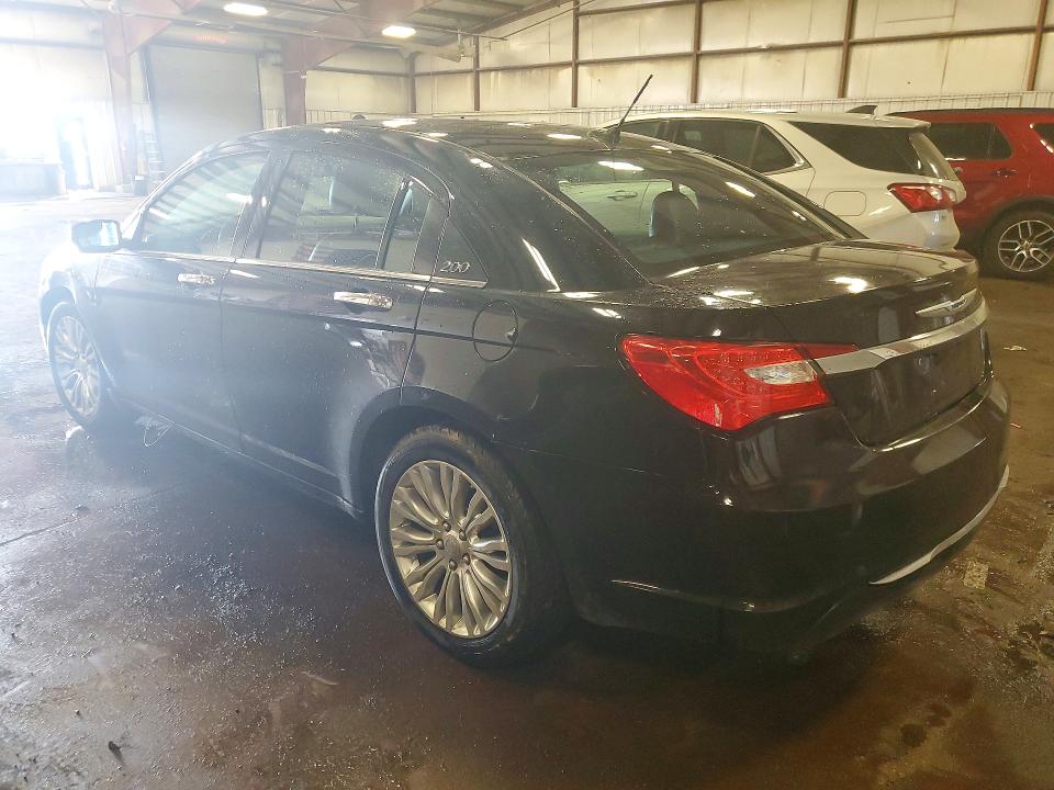 Photo 2 from auction – 2012 CHRYSLER 200 LIMITE with VIN 1C3CCBCB4CN306952