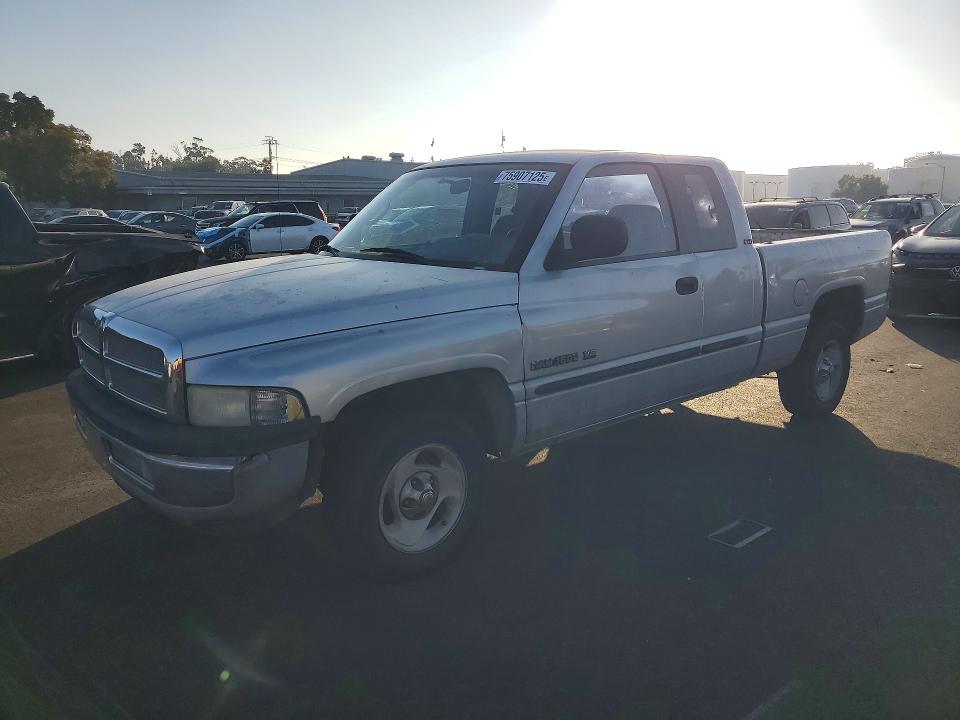 DODGE RAM 1500 2001 with VIN 3B7HC13Y01M540948 - Photo from auction