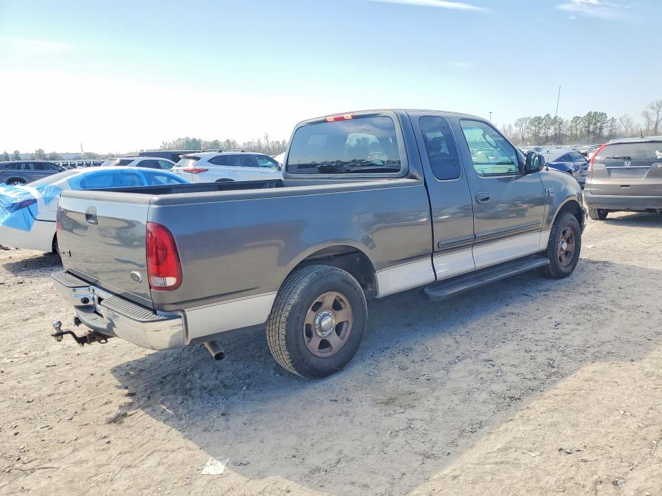 Photo 3 from auction – 2002 FORD F150 with VIN 1FTRX17W22NB29544