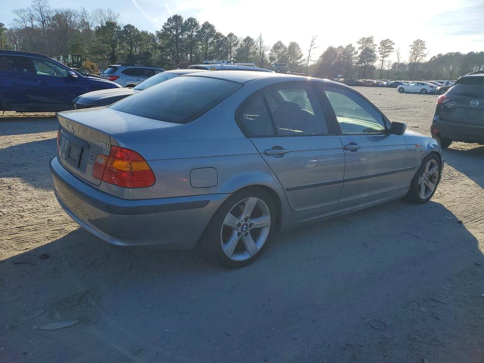 Photo 3 from auction – 2004 BMW 325 with VIN WBAEV33444KR30966