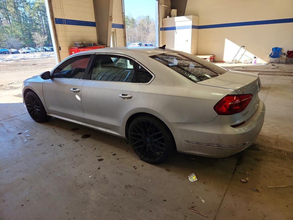 Photo 2 from auction – 2016 VOLKSWAGEN PASSAT with VIN 1VWBS7A33GC032435