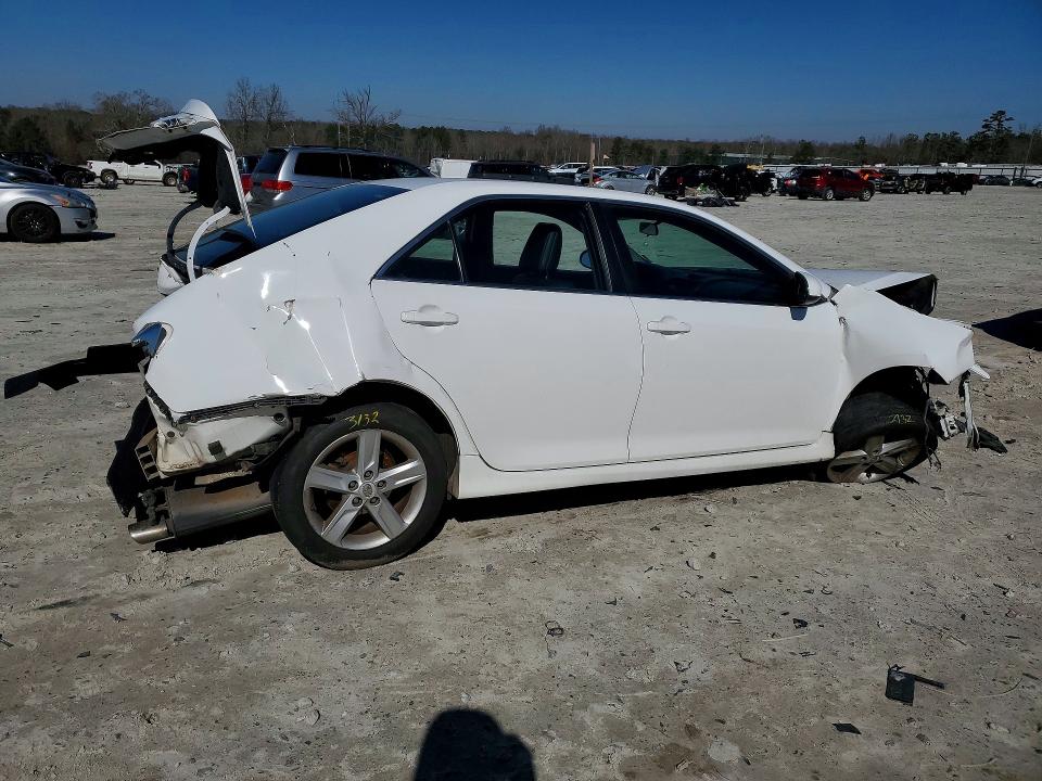Photo 3 from auction – 2014 TOYOTA CAMRY L with VIN 4T1BF1FK7EU399703