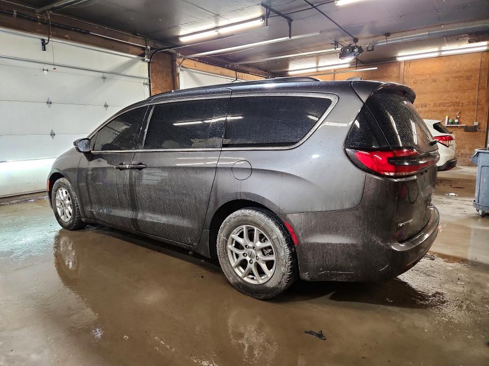 Photo 2 from auction – 2022 CHRYSLER PACIFICA with VIN 2C4RC1BG7NR172747