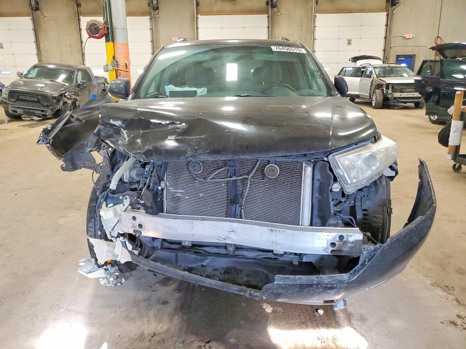 Zdjęcie 5 z aukcji – 2013 TOYOTA HIGHLANDER z VIN 5TDBK3EH5DS257371