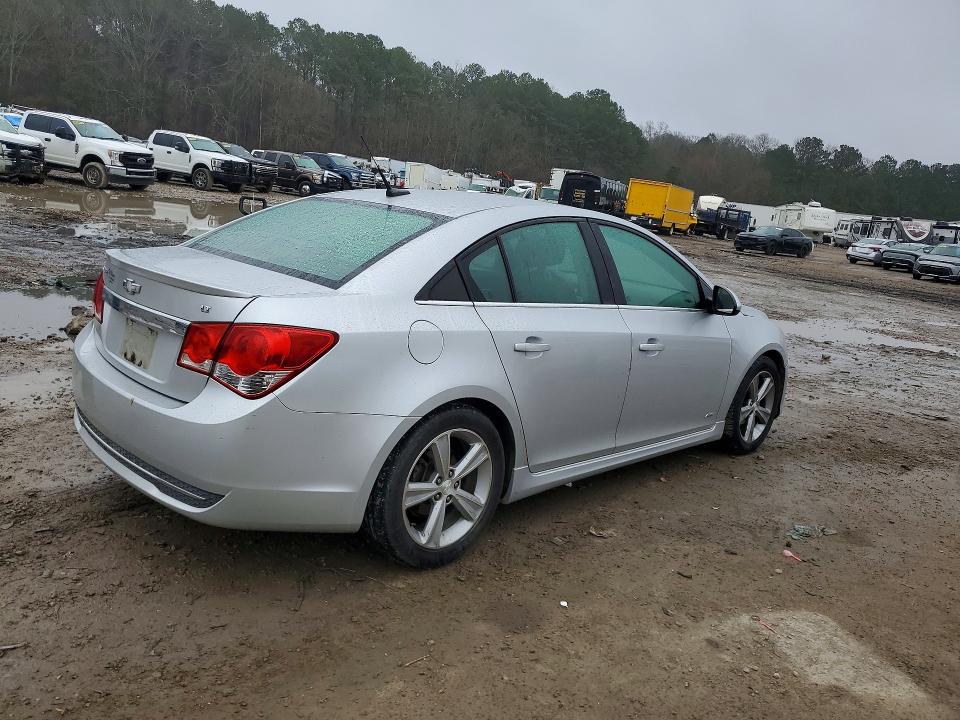 Photo 3 from auction – 2013 CHEVROLET CRUZE with VIN 1G1PE5SB2D7187095