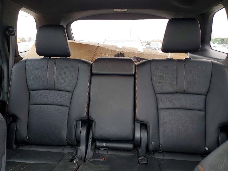 Photo 10 from auction – 2023 HONDA PASSPORT T with VIN 5FNYF8H64PB044281
