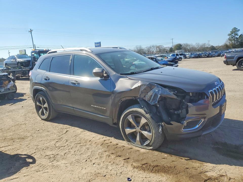 Photo 4 from auction – 2019 JEEP CHEROKEE L with VIN 1C4PJMDX4KD165443