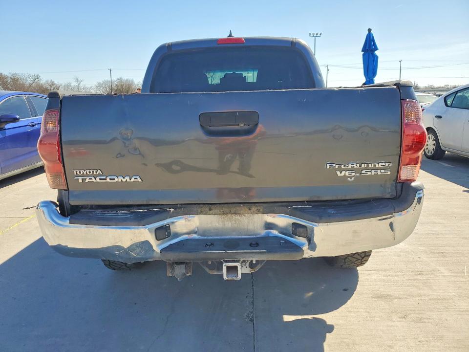 Photo 6 from auction – 2015 TOYOTA TACOMA with VIN 5TFJU4GN2FX074344