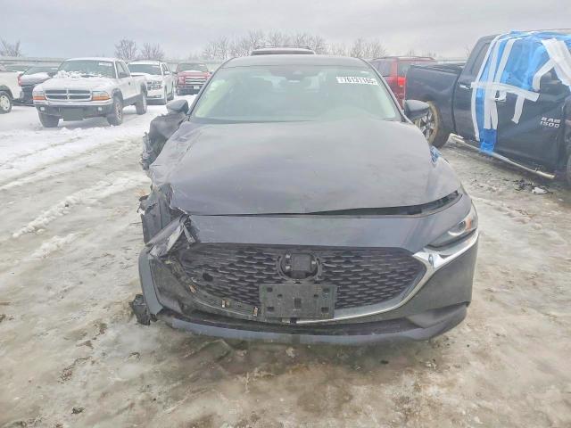 Photo 5 from auction – 2021 MAZDA 3 with VIN JM1BPABLXM1324333