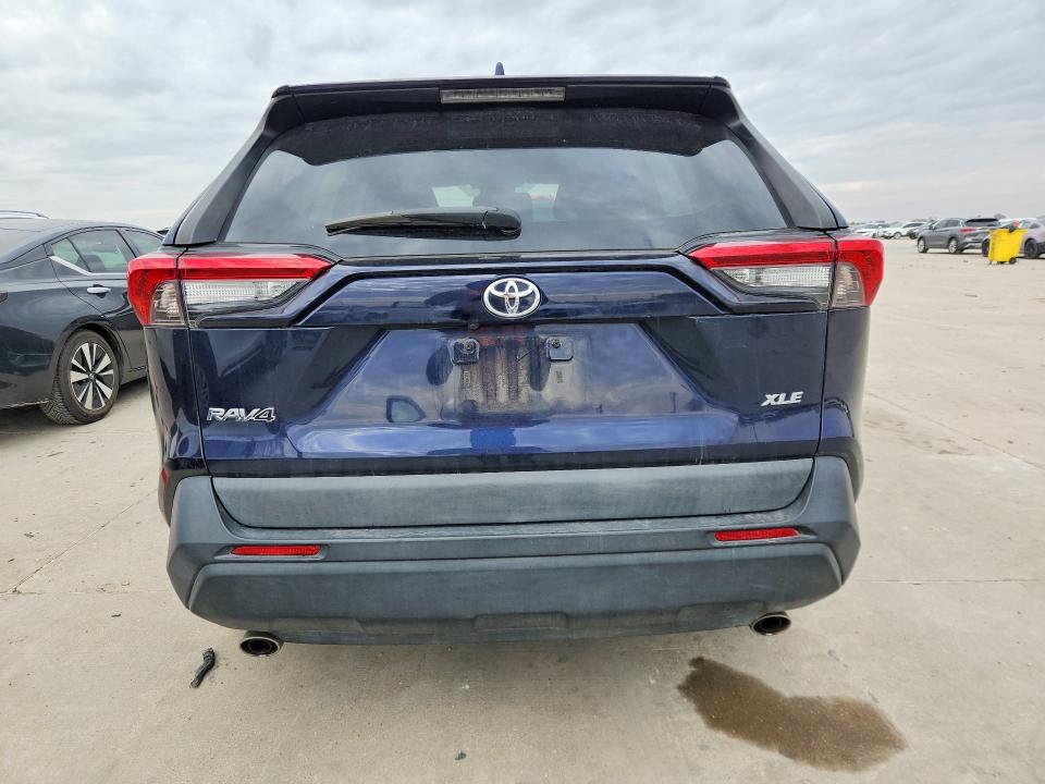Photo 6 from auction – 2021 TOYOTA RAV4 with VIN 2T3W1RFV1MW105419