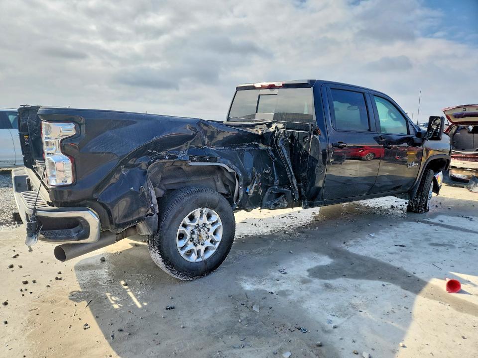 Photo 3 from auction – 2025 CHEVROLET SILVERADO with VIN 1GC4KTEY2SF188807