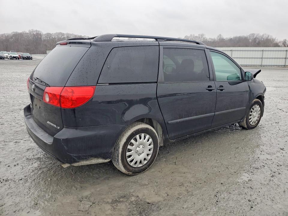 Photo 3 from auction – 2010 TOYOTA SIENNA with VIN 5TDKK4CC9AS308430